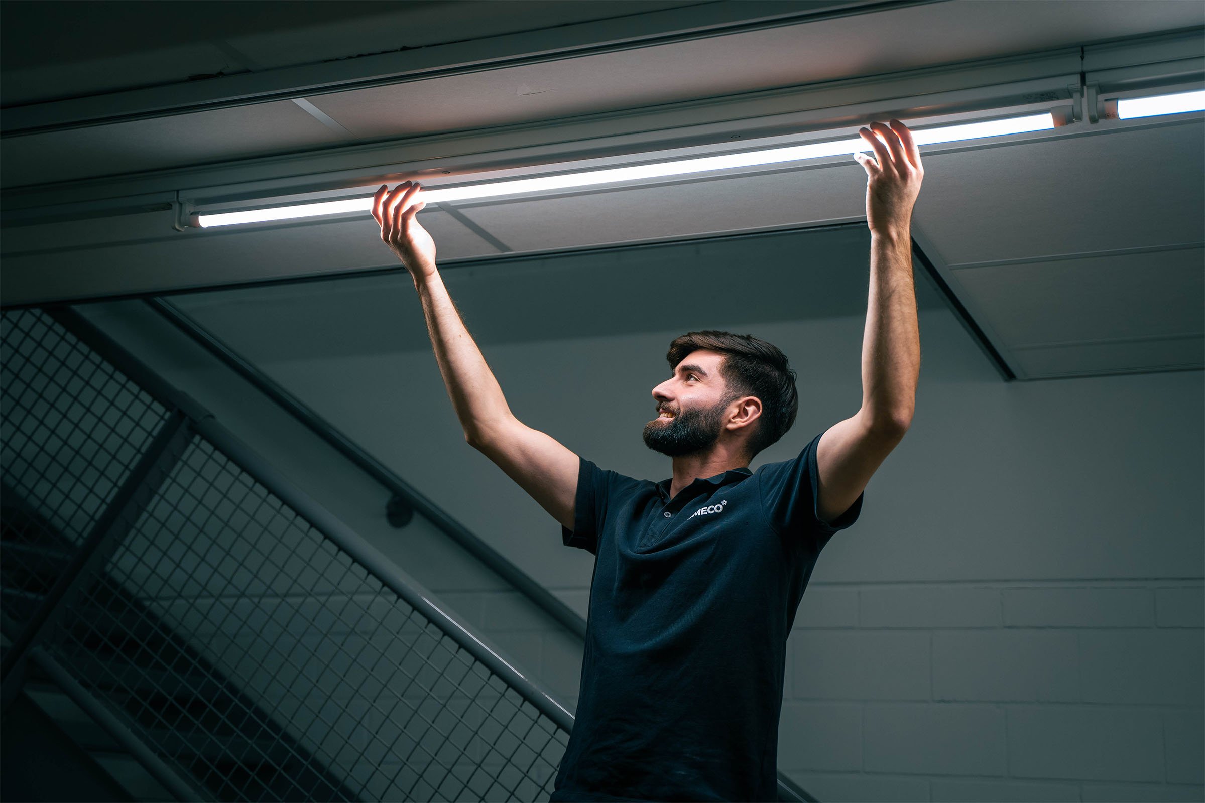 Magazijnverlichting installeren