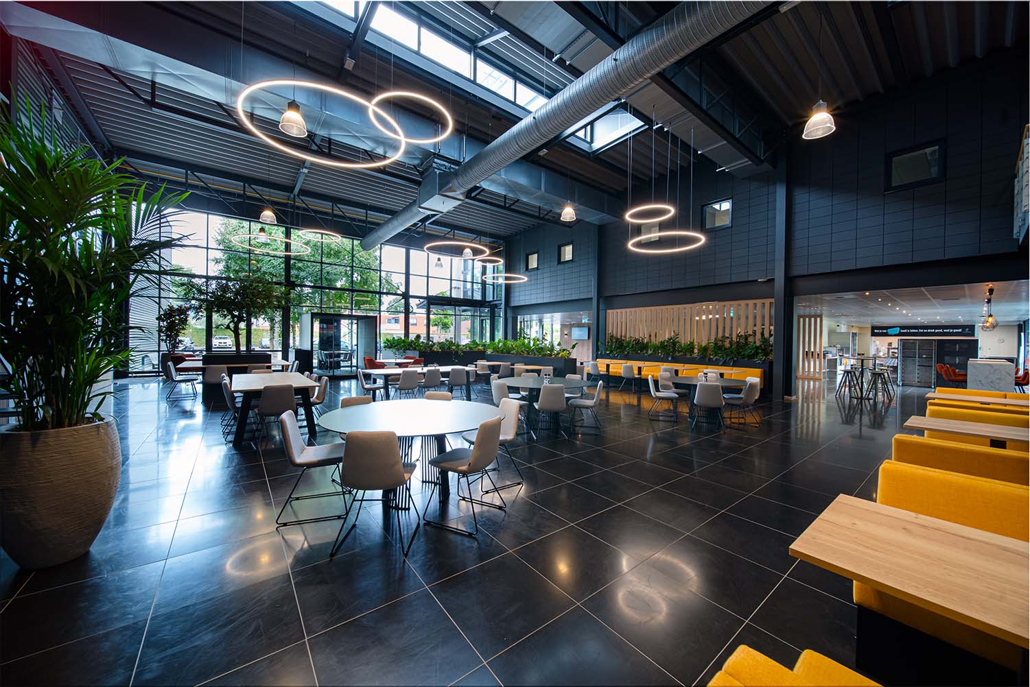 Kantineverlichting kantoorpand