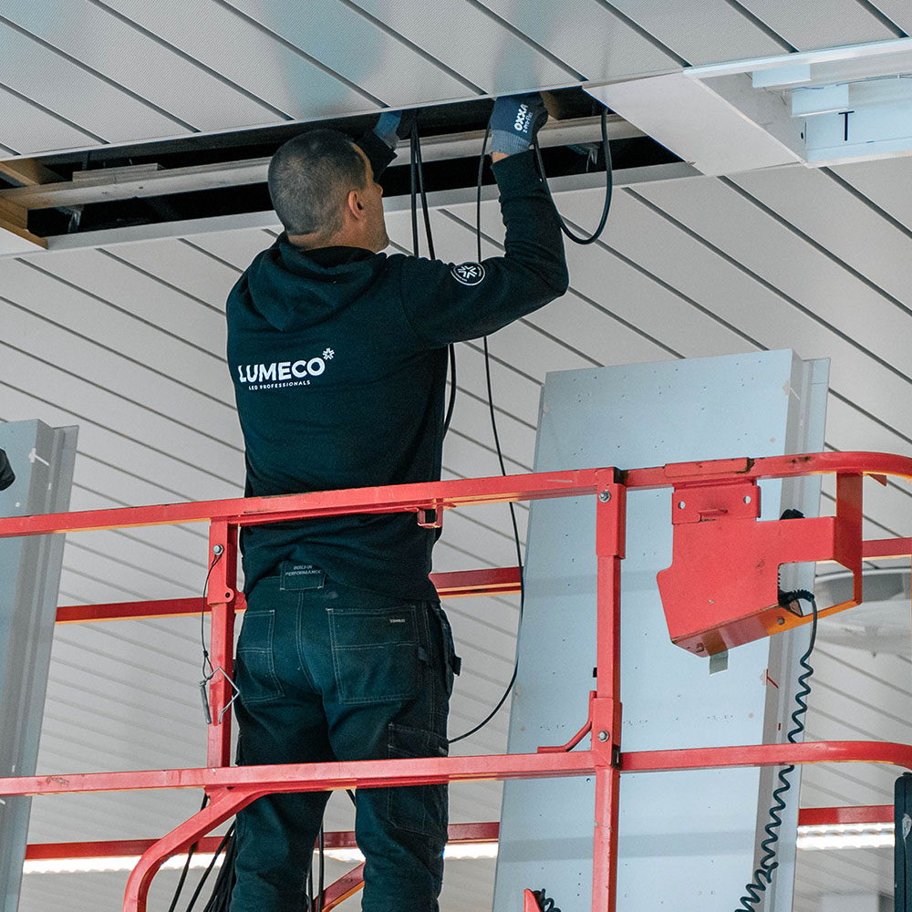 Verlichting installeren utiliteit